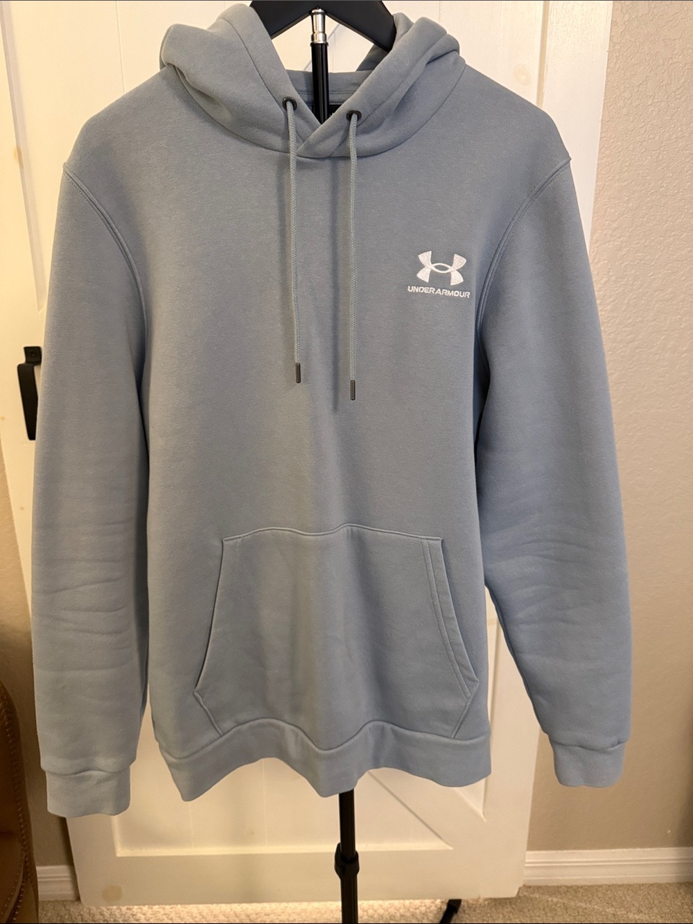 Under Armour Men’s Sky Blue Hoodie Pullover with Logo